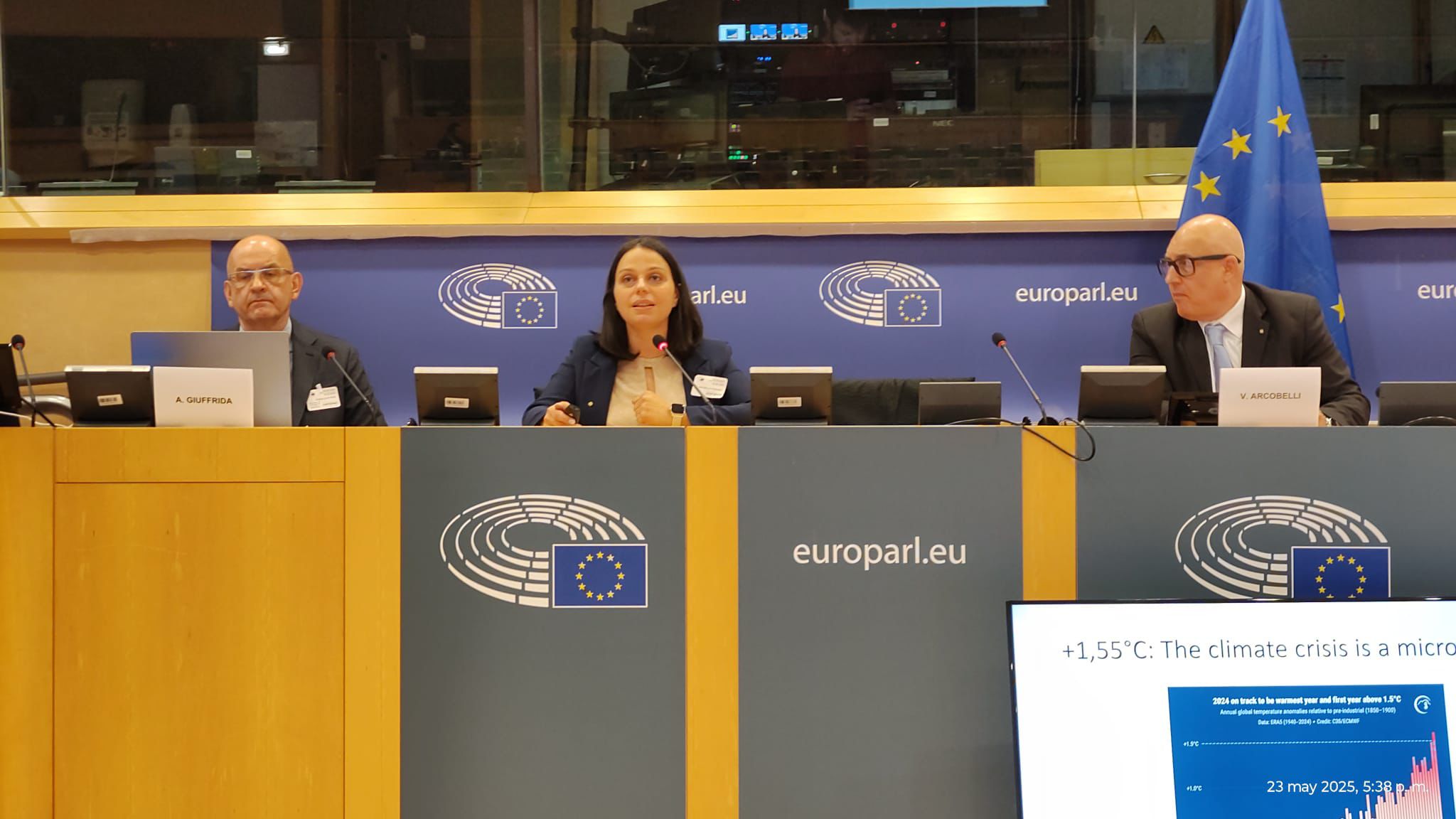 Microbi e salute globale. A Bruxelles la presidente del Parsec Antonella Fioravanti lancia l’allarme